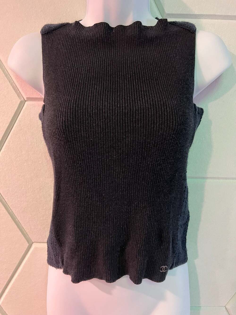 Vintage Chanel Black-Night blue, Ribbed Knit Sleeveless Tank Top with CC Logo